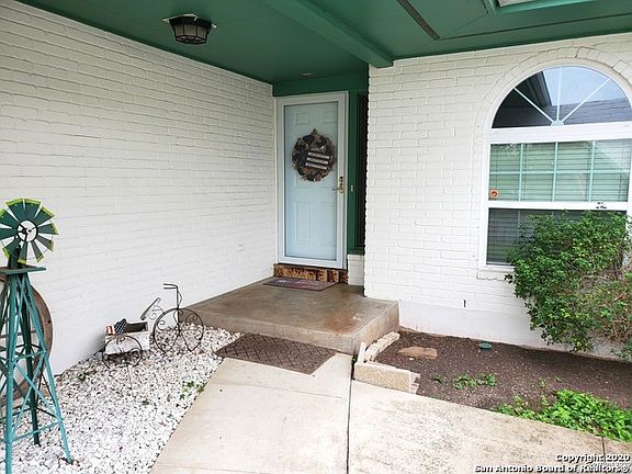 5th image of 3647 Lakefield St