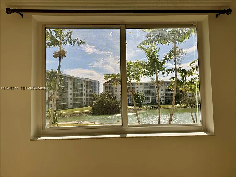 2855 Leonard Dr #H202 — Photo 25