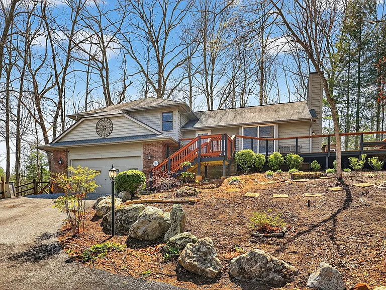 6 Hunters Ridge Dr — Photo 4