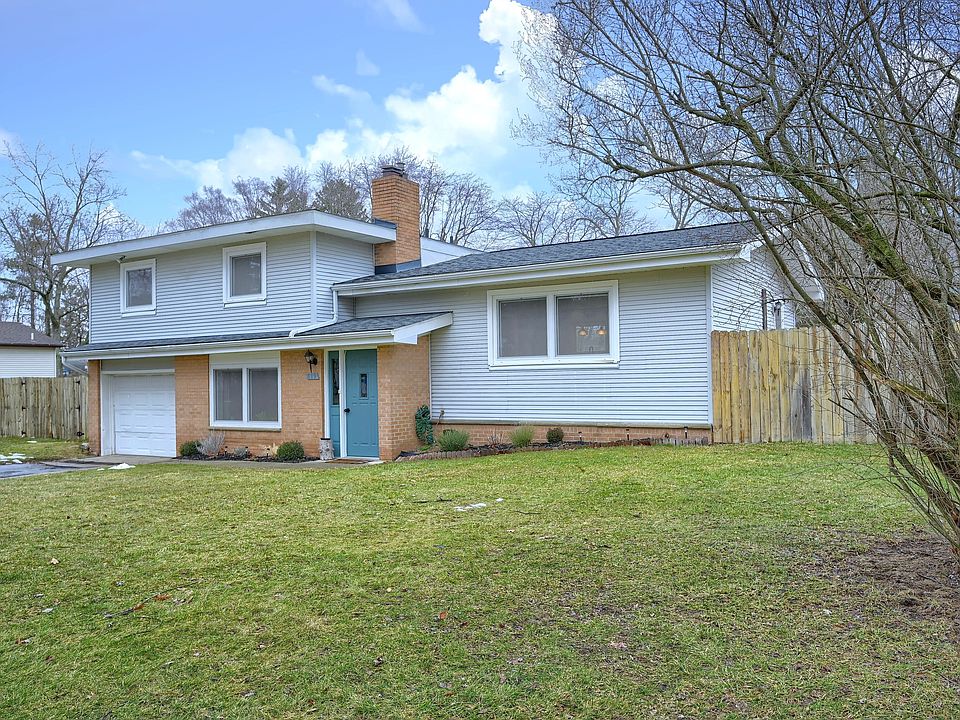 1st image of 819 Hilberg St