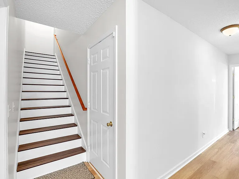 115 Sunrise Ln — Photo 27
