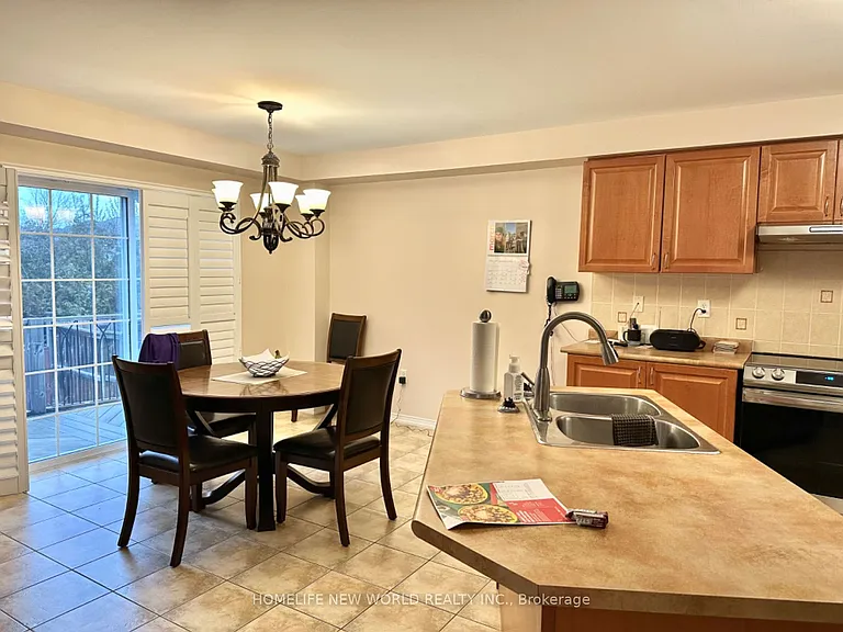 1354 Coldstream Dr — Photo 8