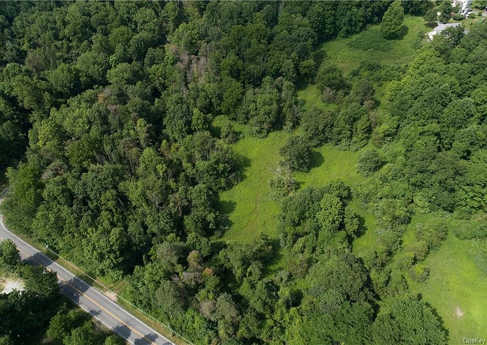 2nd image of 15 Harmony Rd