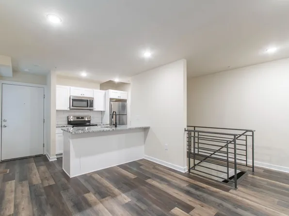 1330 N 15th St, Philadelphia, PA