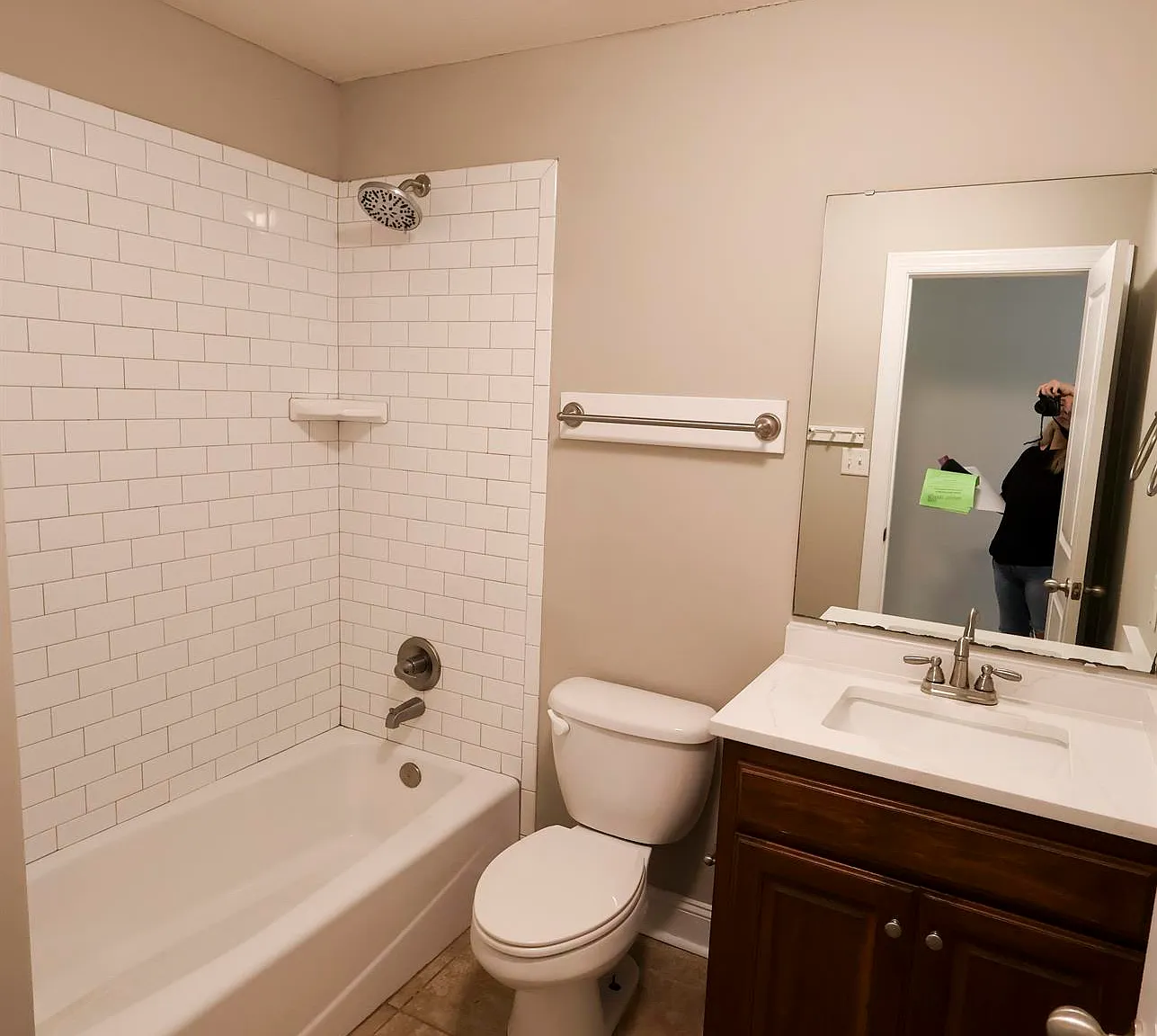 1627 Oxford Place — Photo 4