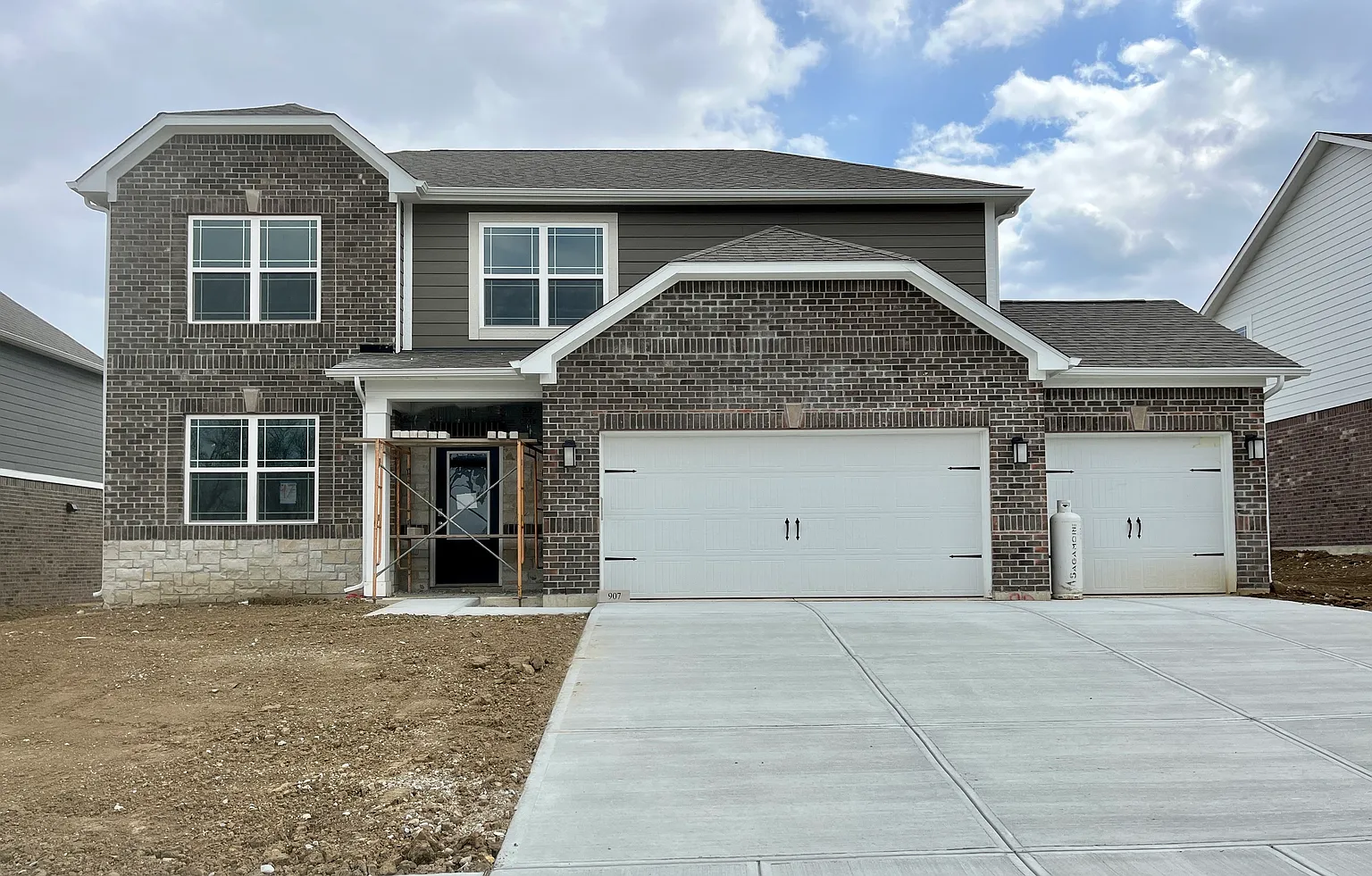 907 Booneway Ln photo 1