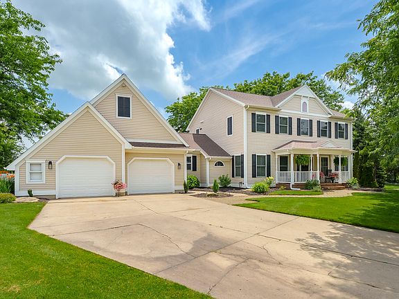 4th image of 1380 Meadow Green Ct SE
