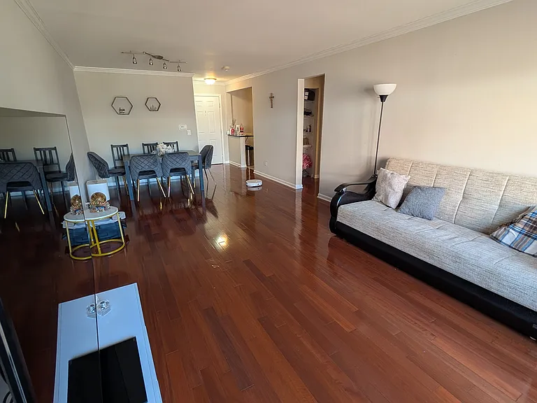 677 S River Rd — Photo 12