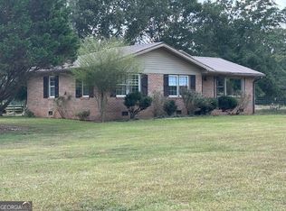 667 Poplar Dr, Brooks, GA 30205