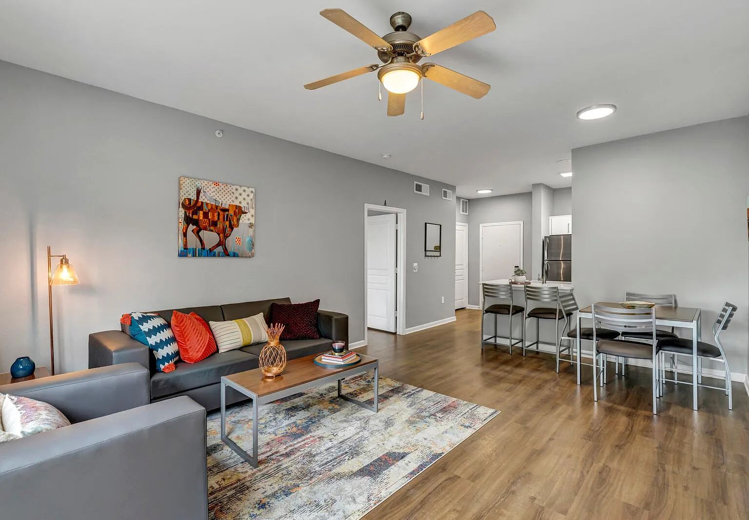 The Quarters Sterling House (Student Housing - Rent by the Bed) — Photo 2