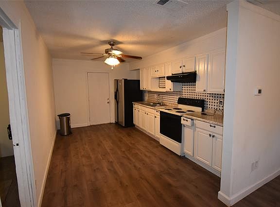 4th image of 1434 Curtis Dr