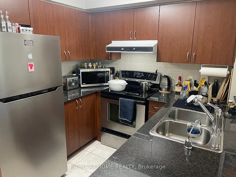 7 N Park Dr W #1804 — Photo 11