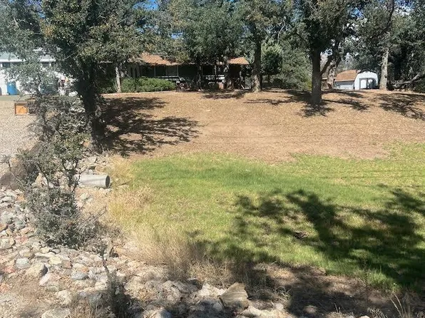 21281 Blue Oaks Ave, Tehachapi, CA 93561