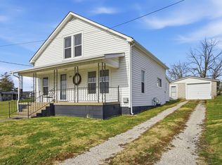 214 Bond St, Irvine, KY 40336