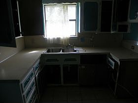 4th image of 1906 Kenyon St