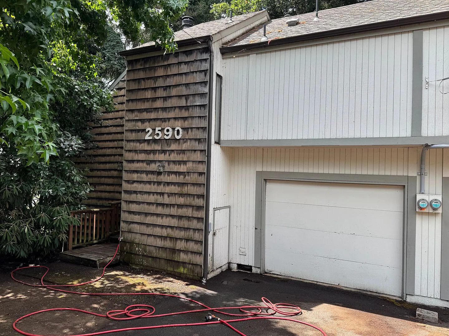2 Bedroom in Great S. Eugene Location — Photo 2