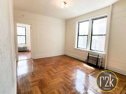 Rented by Realty 2000 Corp | media 4