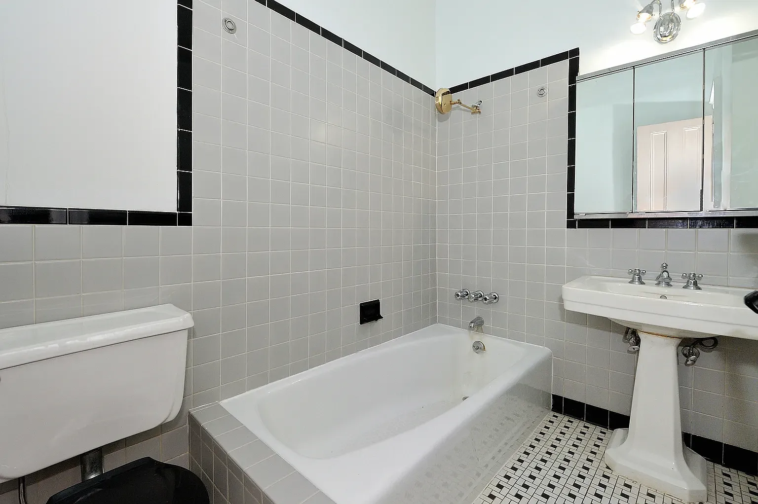 309 East 52nd Street — Photo 2