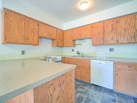 3rd image of 1367 N 17th St
