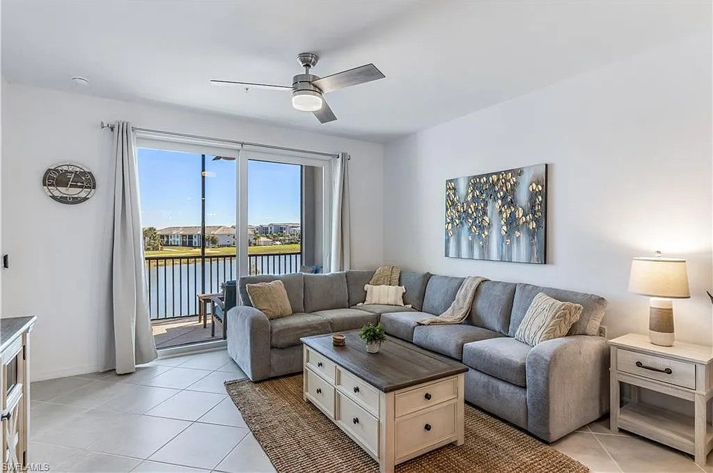 2 bed, 2.0 bath, 1120 sqft, $6,000 — Photo 3