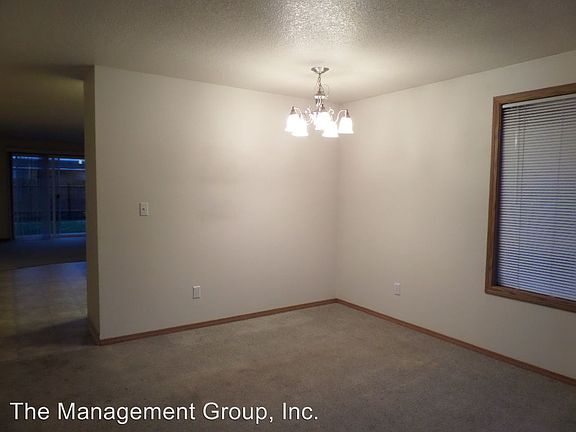 3rd image of 16501 NE 26th St