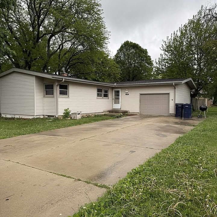 1st image of 1223 S Grant Ave
