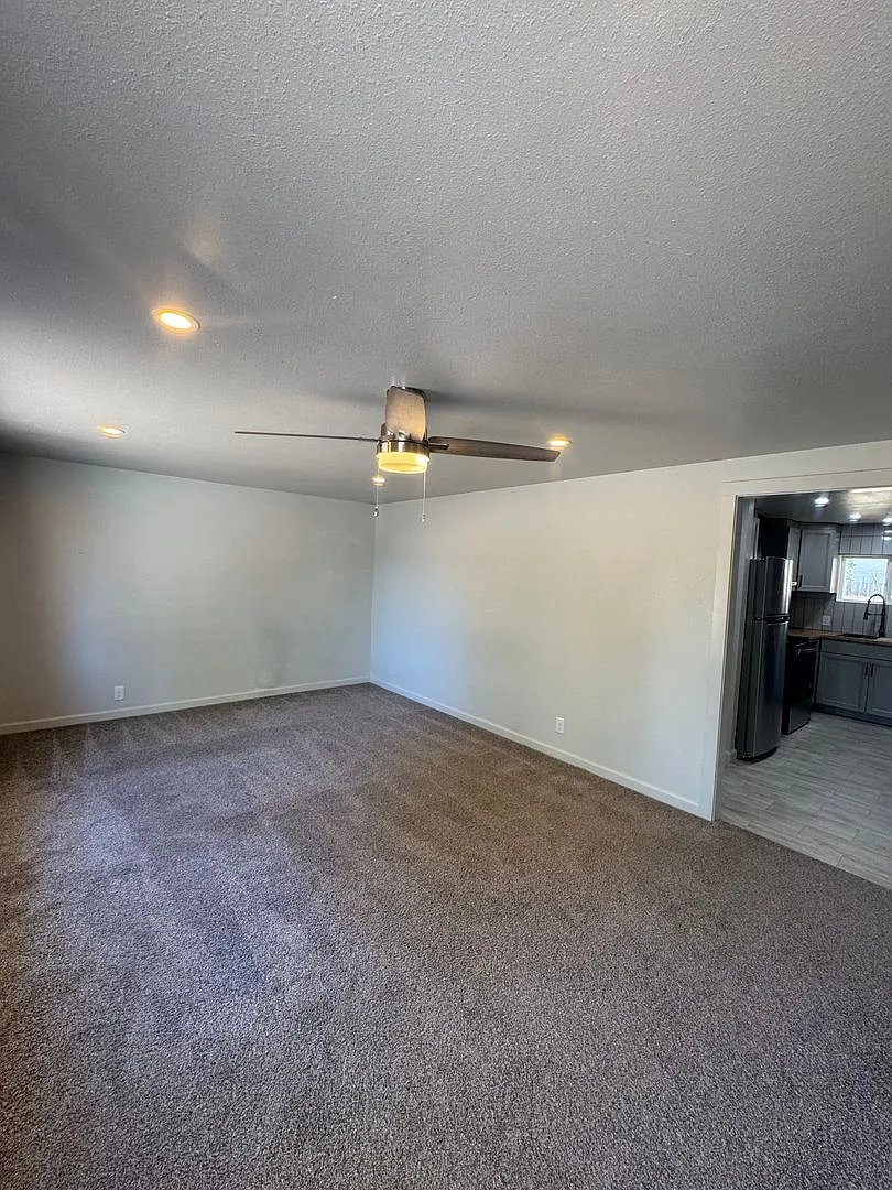 3 Bed 1 Bath House With A Fenced Backyard — Photo 4