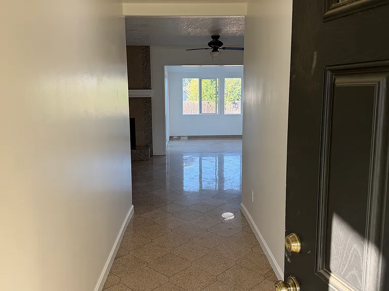 5277 Peacock Ln — Photo 5