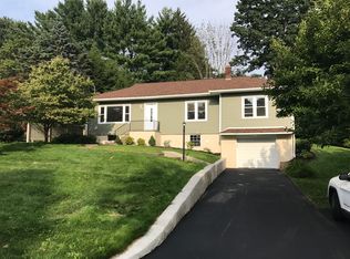21 Hillcrest Dr, Dallas, PA 18612