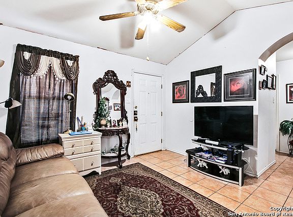 5th image of 931 King Ave