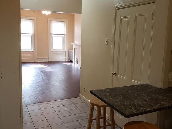 2nd image of 2031 Dickinson St Floor 1