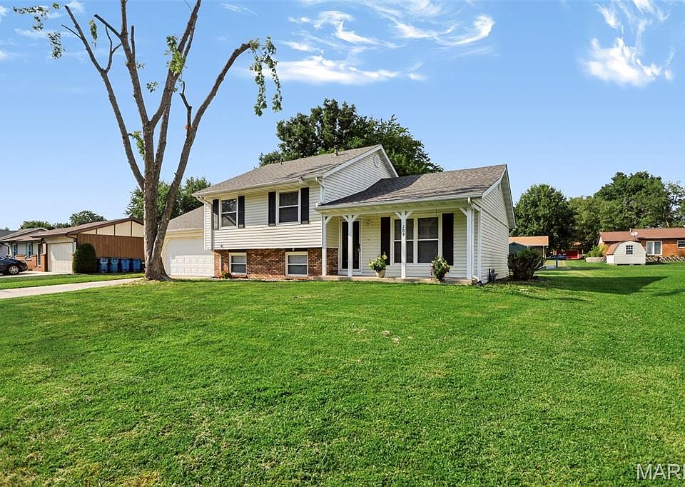 1st image of 203 Meadow Dr