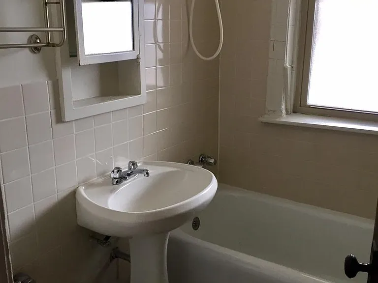 4805 N Hermitage Ave #2E — Photo 7