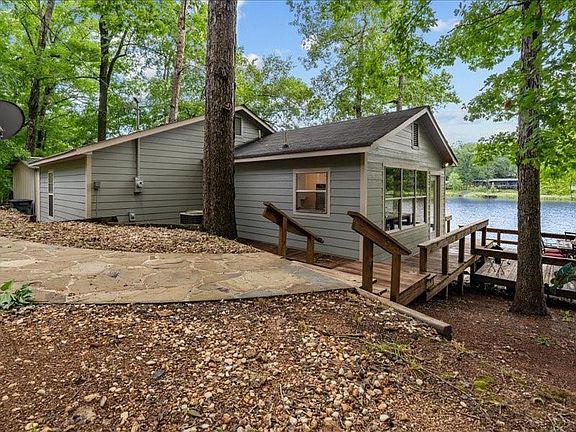 4th image of 110 Caddo Dr