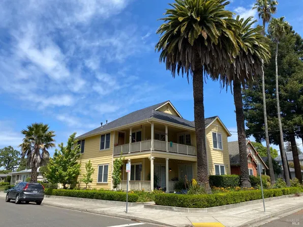 305 - 307 10th Street, Santa Rosa, CA 95401