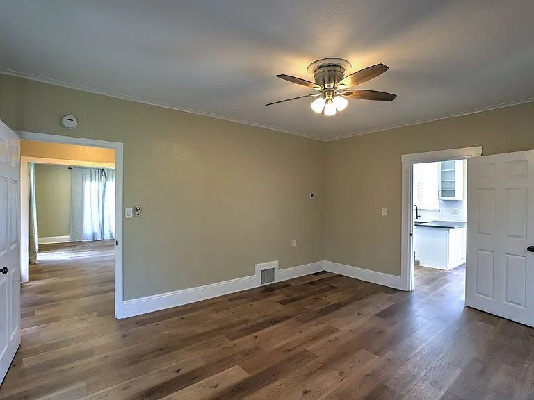 811 E Chapman Ave — Photo 14
