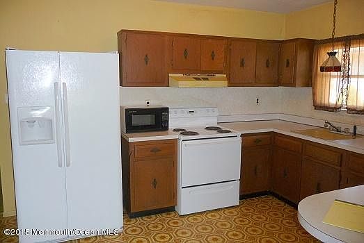 2nd image of 16 Anguilla Ln