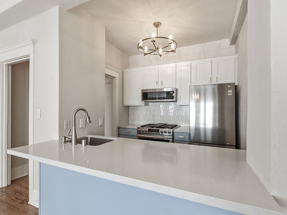 1st image of 2415 Van Ness Ave APT 305