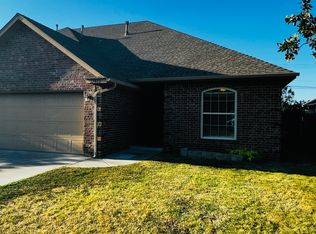 11413 NW 121st Pl, Yukon, OK 73099