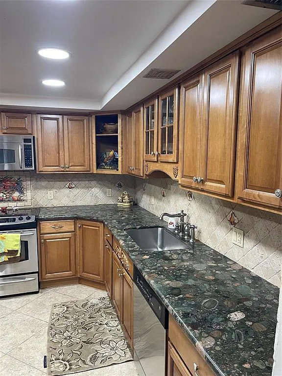 2 bed, 2.0 bath, 1237 sqft, $2,275 — Photo 3