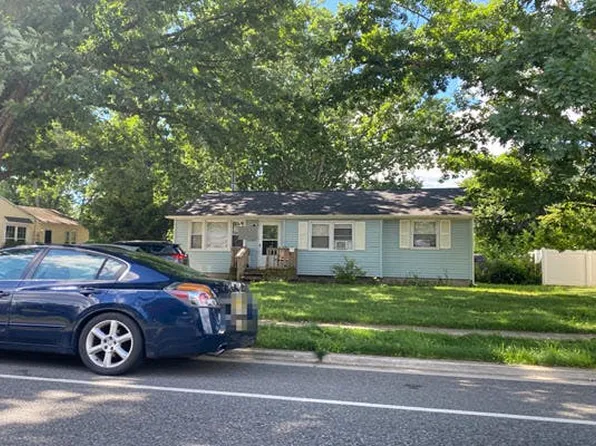 1051 Turnerville Rd, Clementon, NJ 08021