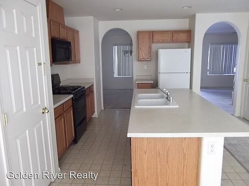 4th image of 5209 Ponderosa Heights St
