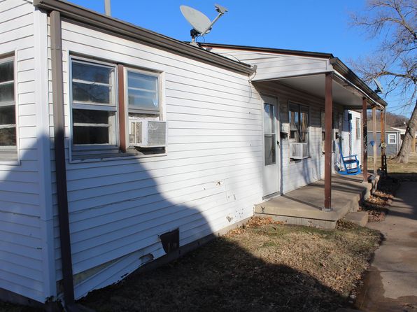 wichita-kansas-446684772 picture