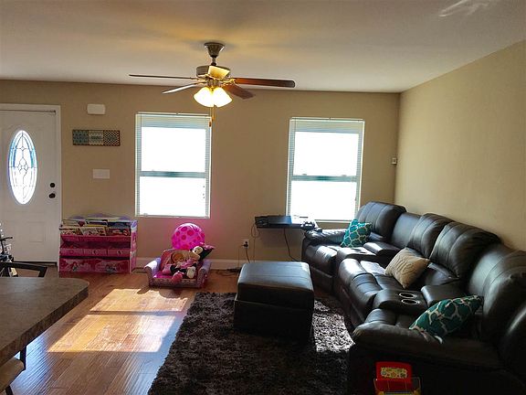 3rd image of 6314 Daisy Pointe Ln