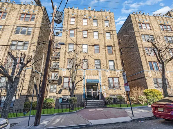 270 Harrison Ave APT 104, Jersey City, NJ 07304