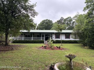 263 Entrekin Rd, Lumberton, MS 39455