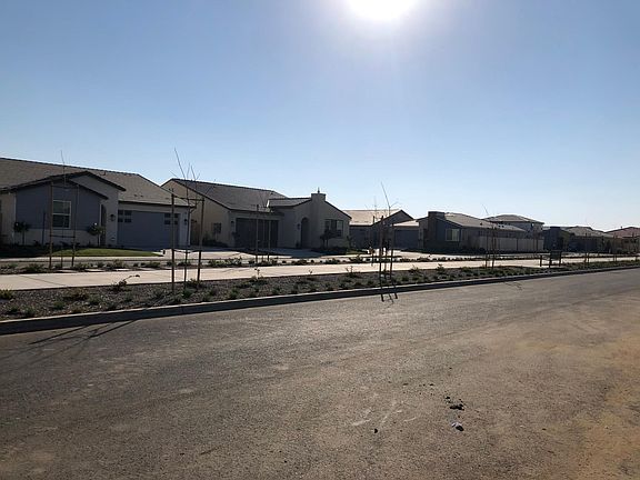 Dual road with walkway access in center