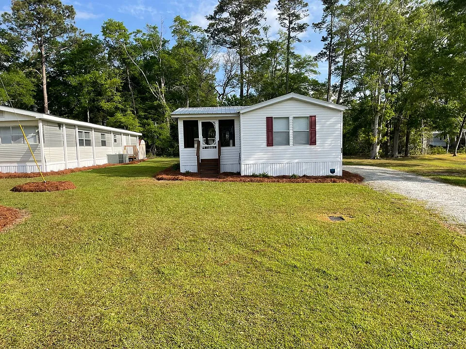 809 Magnolia Dr