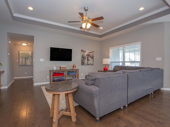 3rd image of 3133 Helmsford Ct