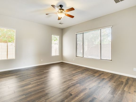 4th image of 2813 E Lantana Dr